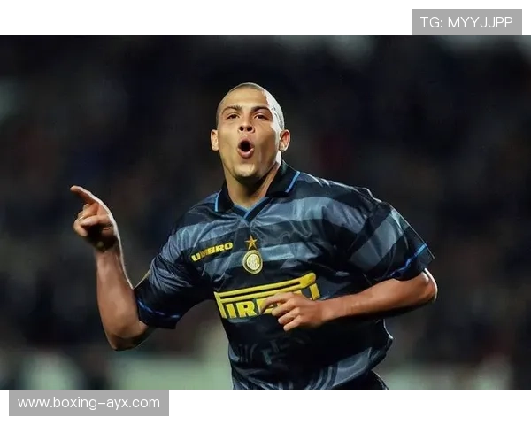 足球界十位传奇球星盘点 各自辉煌成就与影响力解析 足球界十位传奇球星盘点 各自辉煌成就与影响力解析